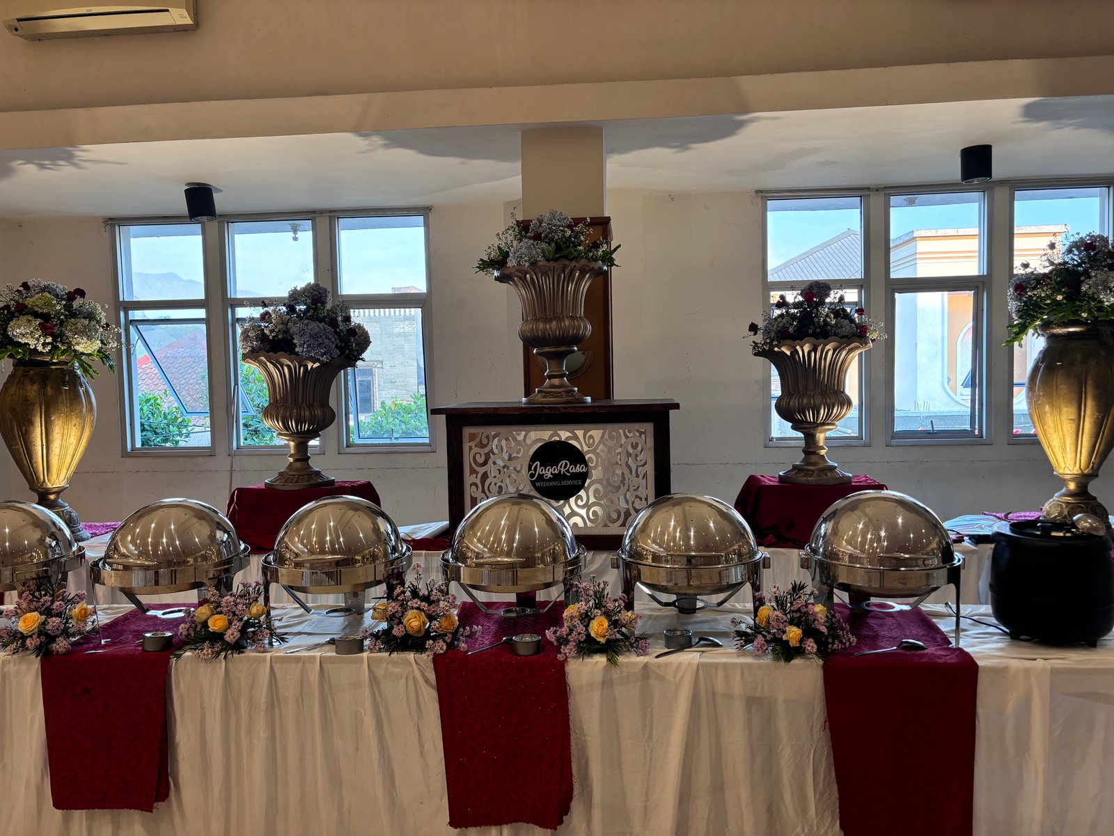 catering prasmanan malang